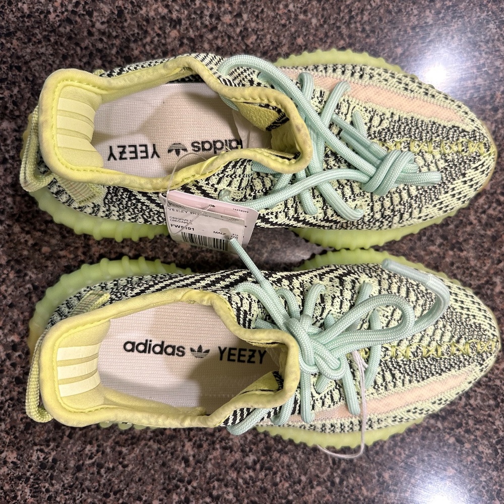 Yeezy Boost 350 V2